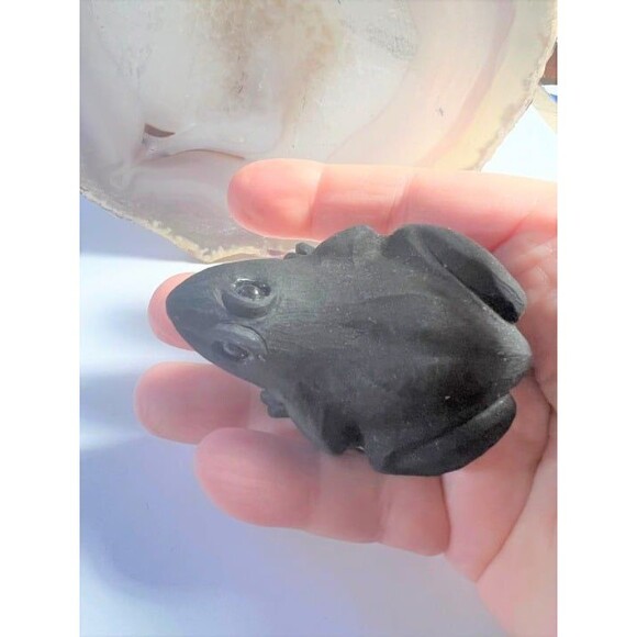 Black Obsidian Frog Carving - Picture 5 of 6